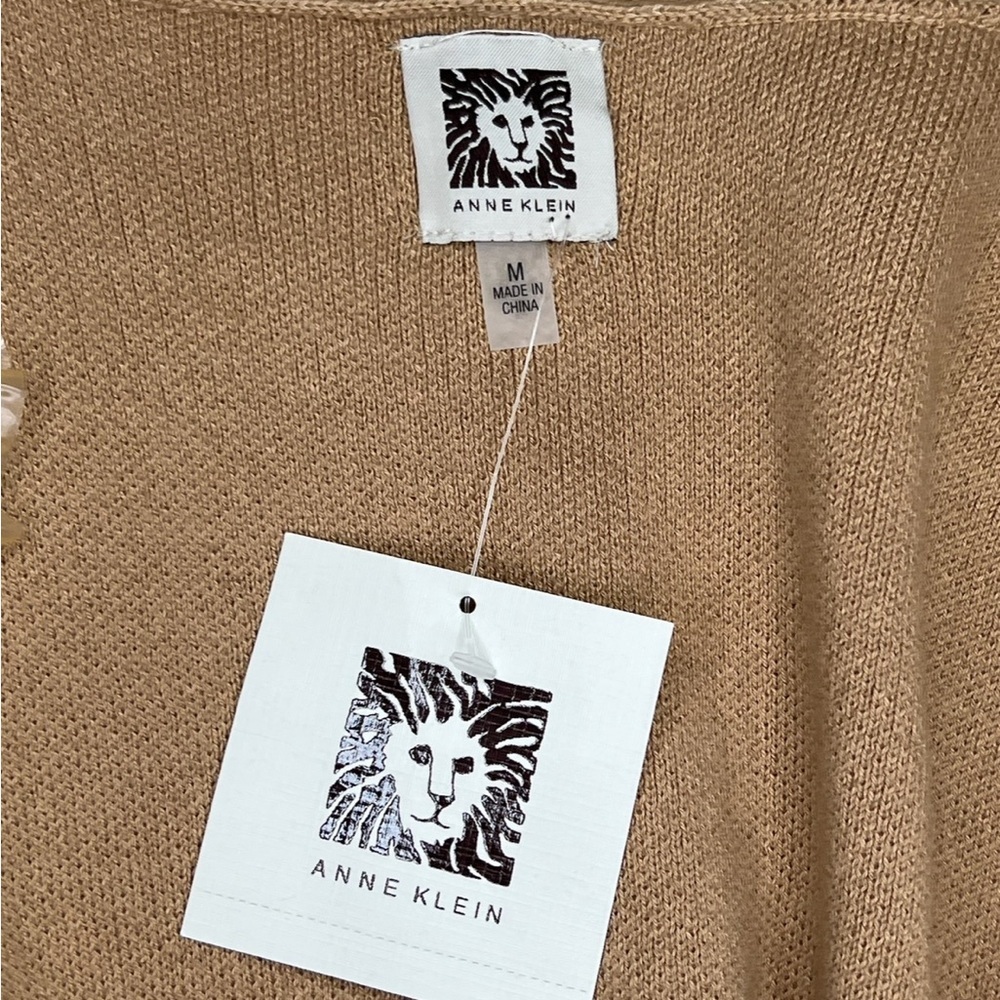 Vintage Anne Klein neutral-colored Cardigan with removable Faux Fur Collar - Picture 11 of 12